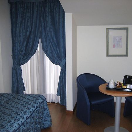 Hotel Brandoli Verona Bagian luar foto