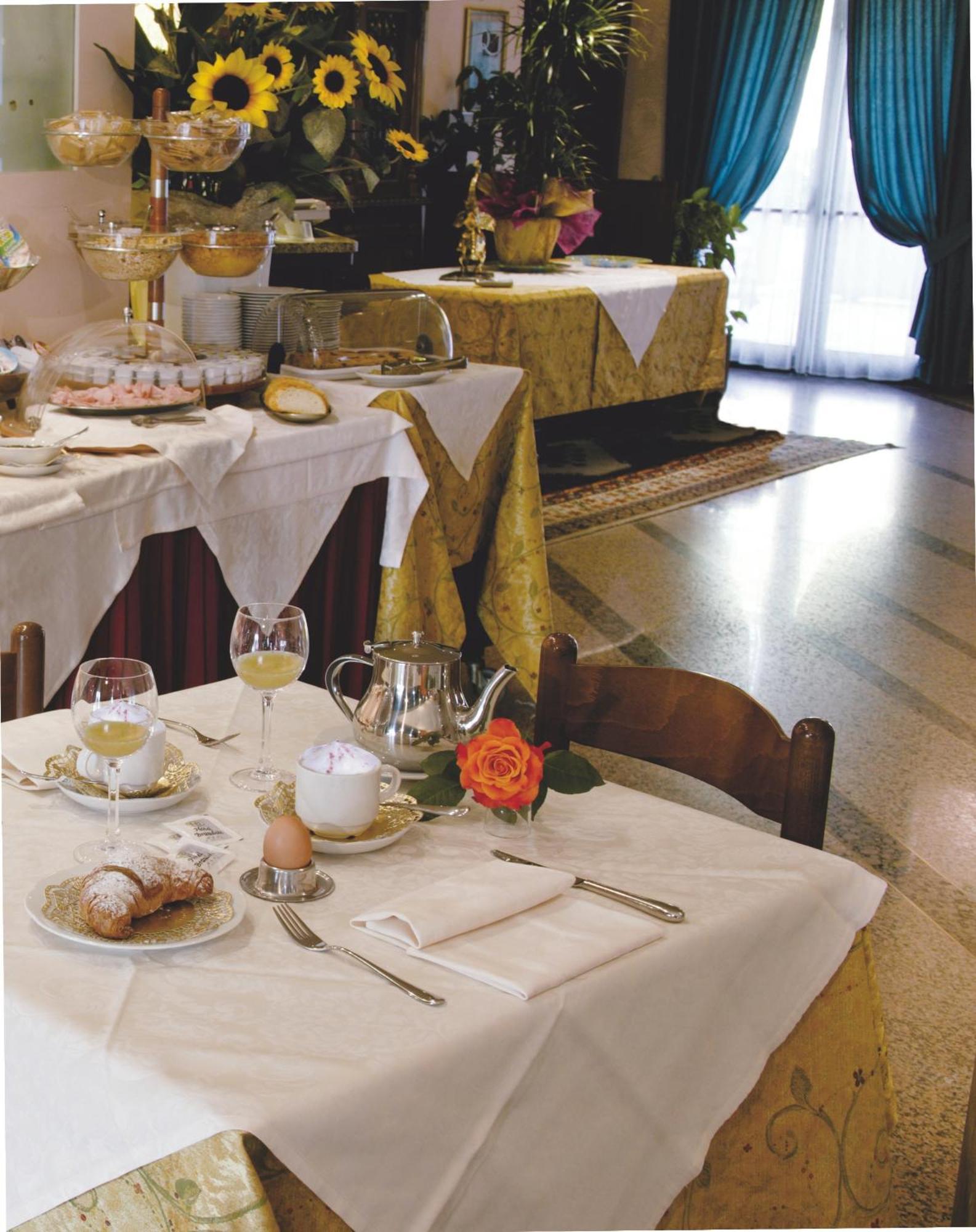 Hotel Brandoli Verona Bagian luar foto