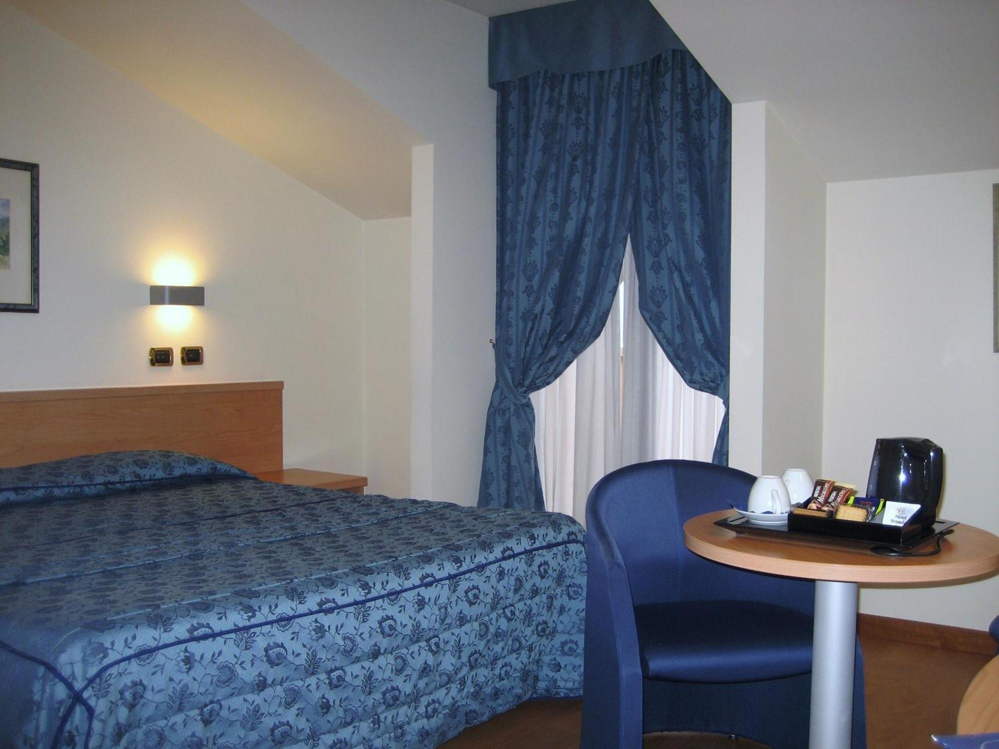 Hotel Brandoli Verona Bagian luar foto
