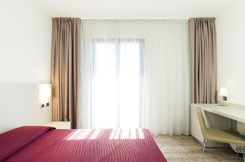 Hotel Brandoli Verona Bagian luar foto